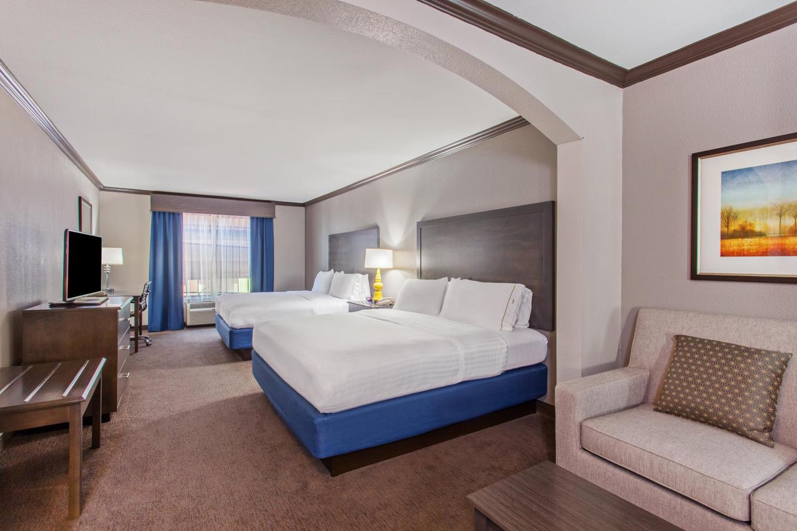 Holiday Inn Express Wharton Hotel