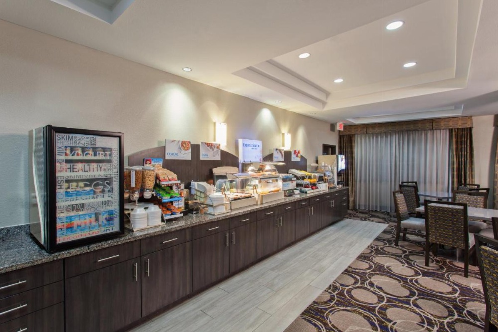 Holiday Inn Express Wharton Hotel Image 11