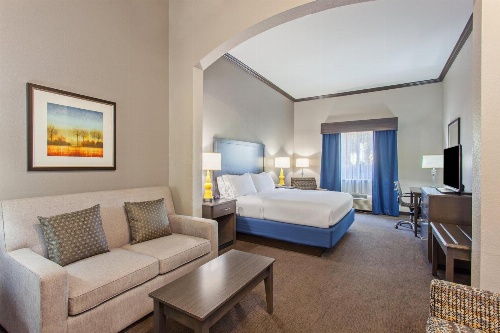 Holiday Inn Express Wharton Hotel image 3